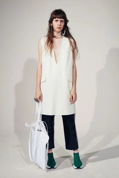 Look 1